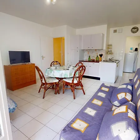 Le Des Nenuphars شقة